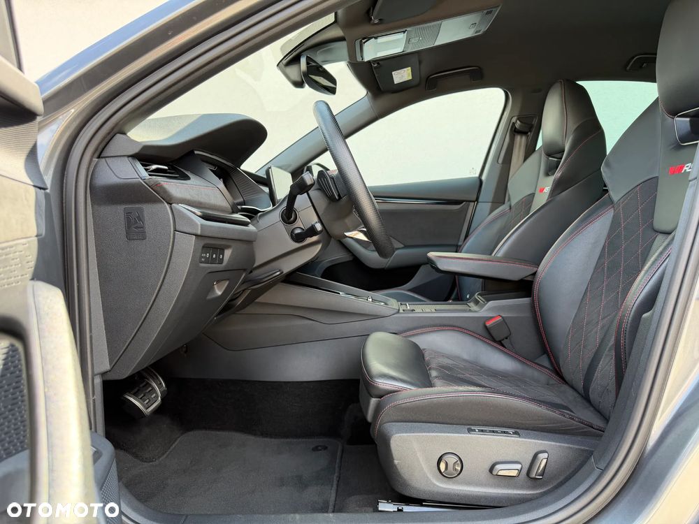 Skoda Octavia 2.0 TSI RS Challenge 245 DSG - 17