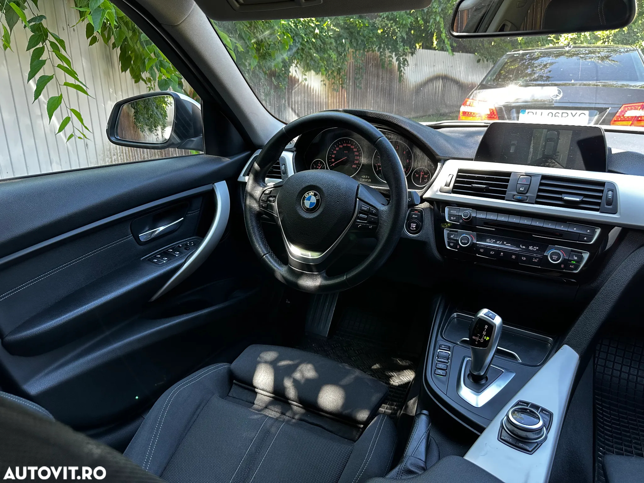 BMW Seria 3 318d Touring Aut. Advantage - 11