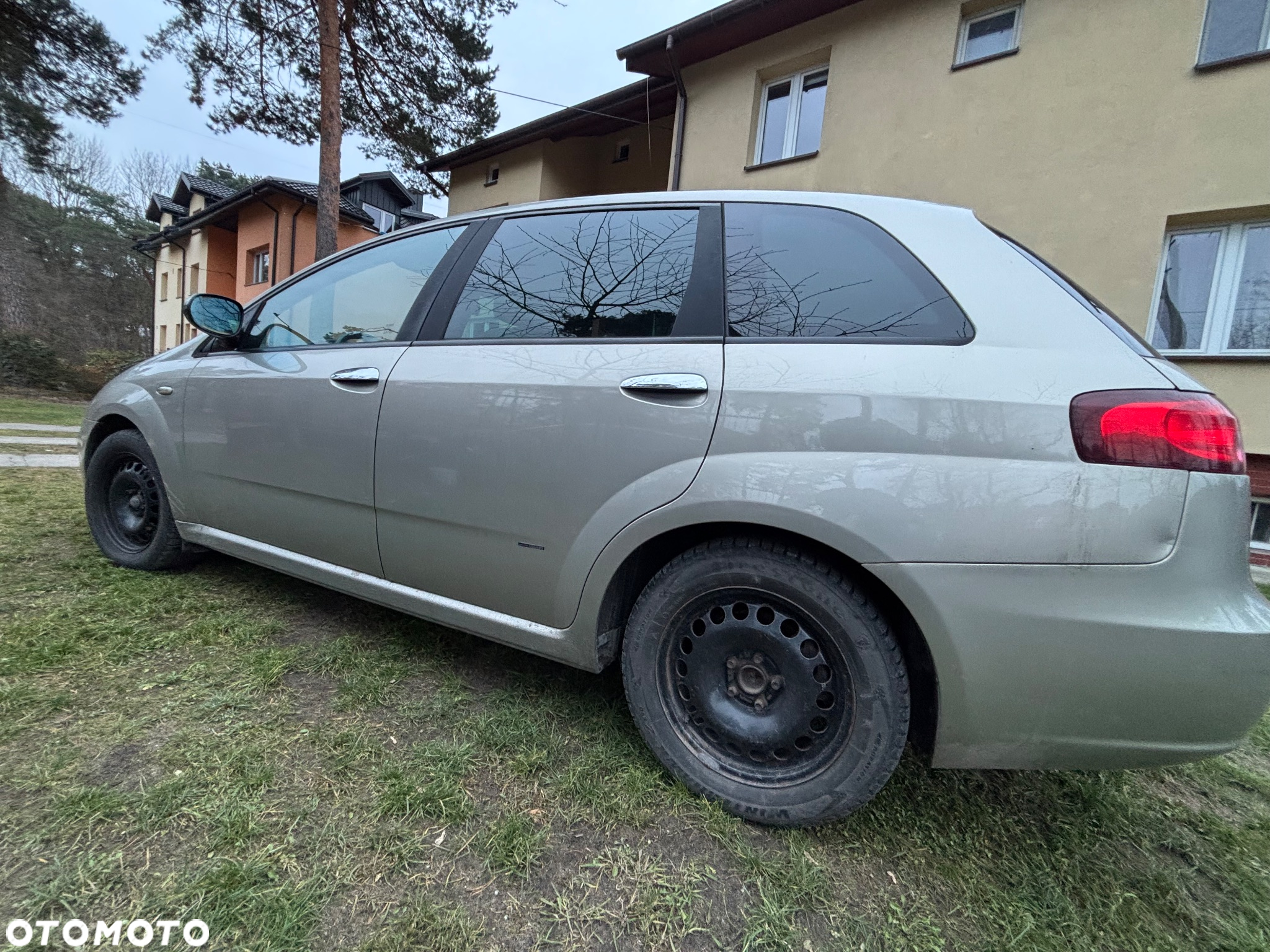 Fiat Croma 1.9 JTD Emotion - 8