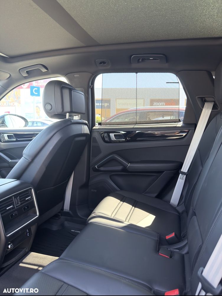 Porsche Cayenne Standard - 10