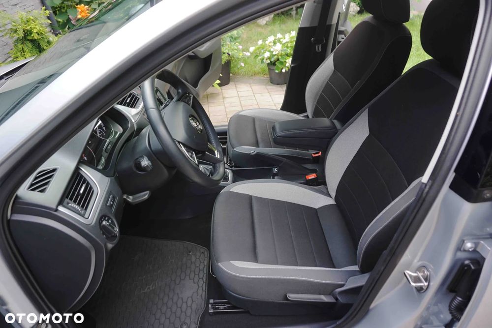 Skoda RAPID 1.0 TSI Ambition - 22
