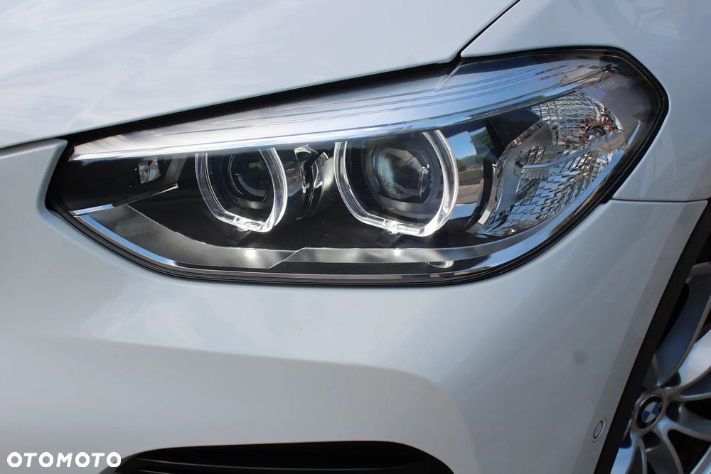 BMW X3 xDrive20d - 8