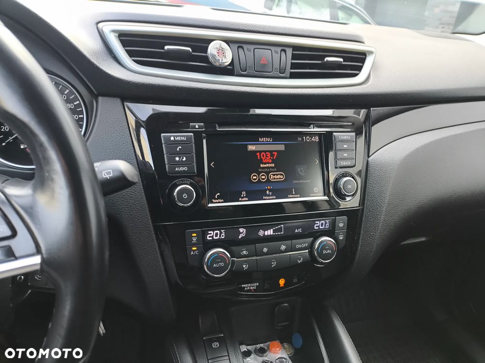 Nissan Qashqai 1.3 DIG-T N-Connecta EU6d - 26