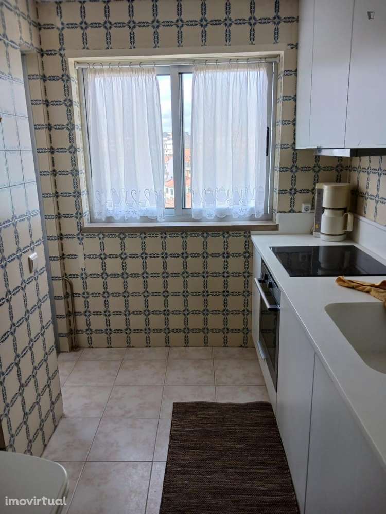 Quarto - localizado em Cedofeita Porto - Grande imagem: 2/4