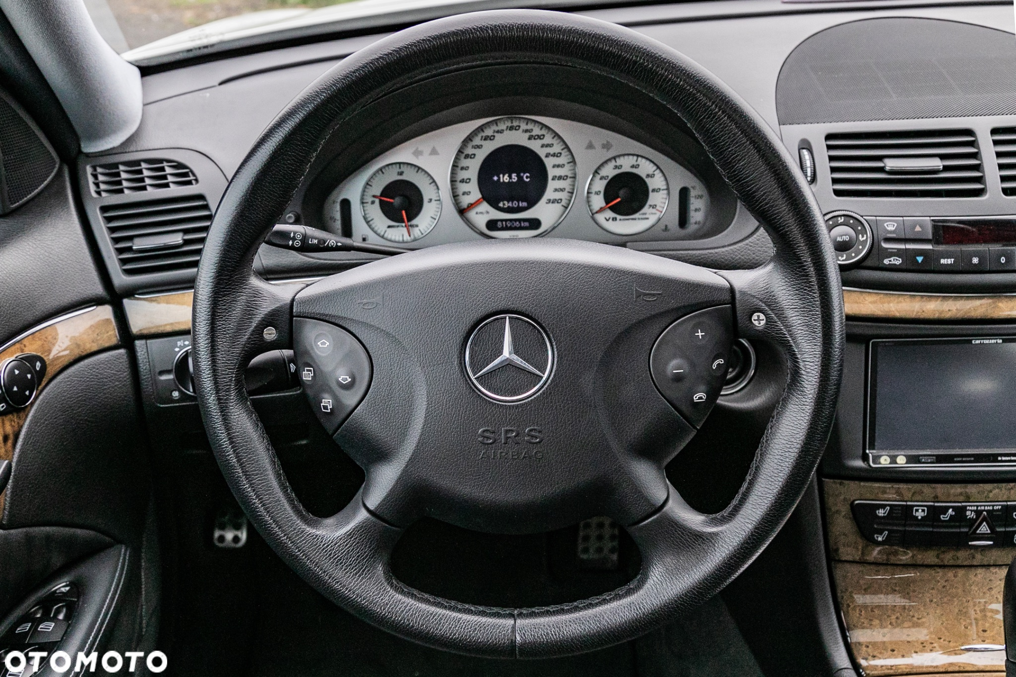 Mercedes-Benz Klasa E 55 AMG - 23