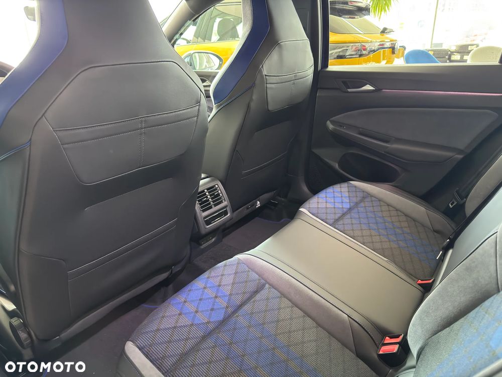 Volkswagen Golf - 9