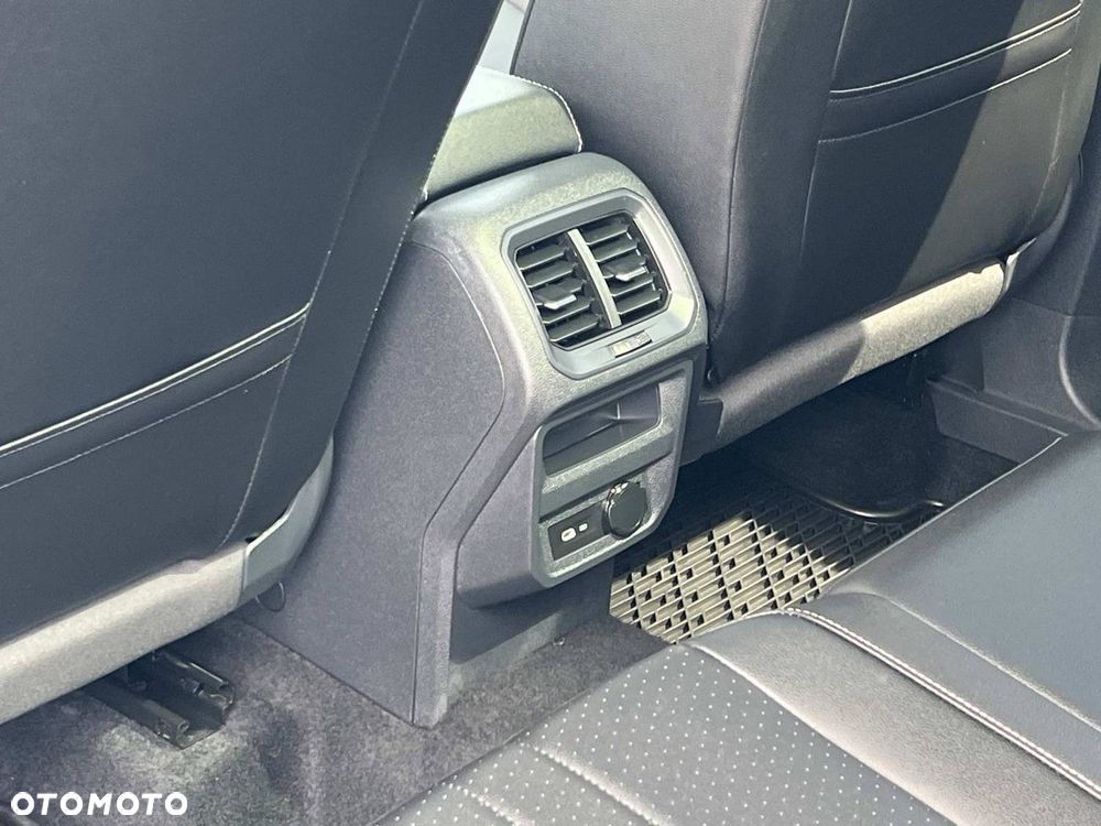 Volkswagen Tiguan - 24