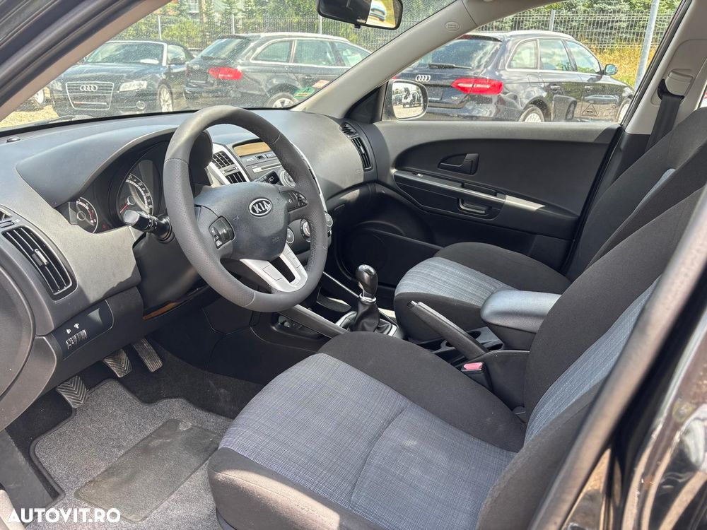 Kia Ceed 1.4 CVVT Attract - 11