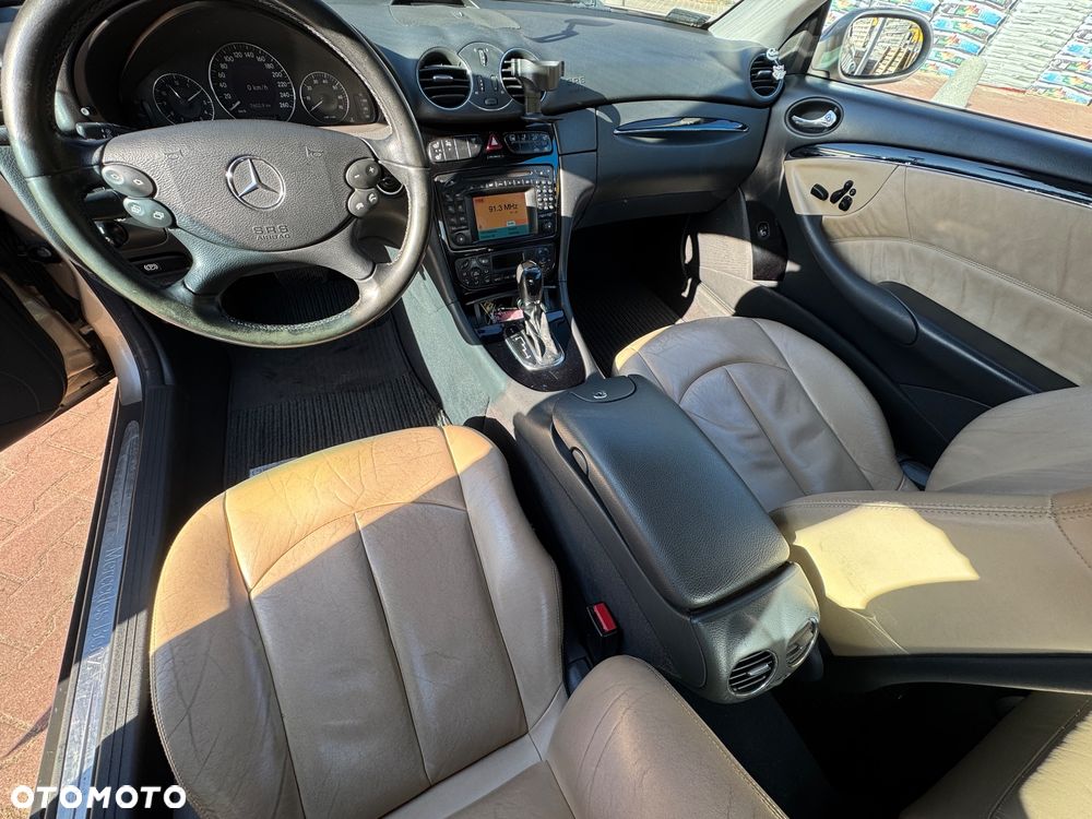 Mercedes-Benz CLK - 8
