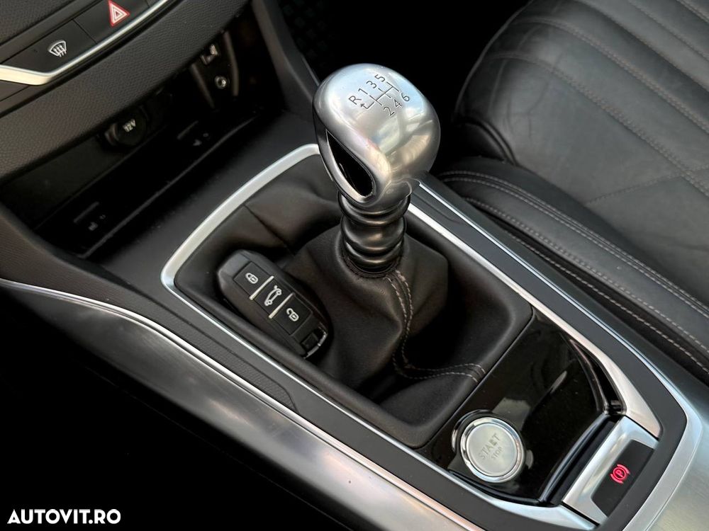 Peugeot 308 - 13