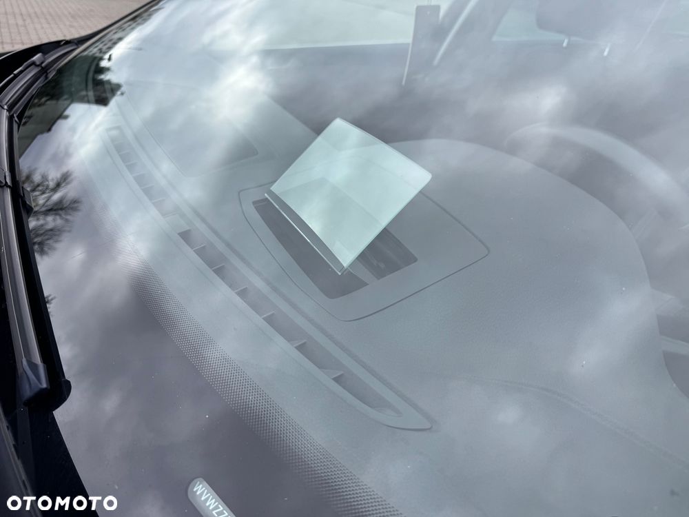 Volkswagen Passat Variant 1.5 e-Hybrid OPF DSG Business - 30