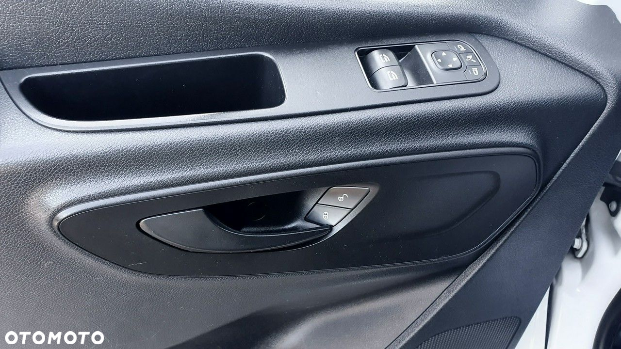 Mercedes-Benz Sprinter - 39