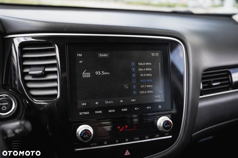 Mitsubishi Outlander - 16