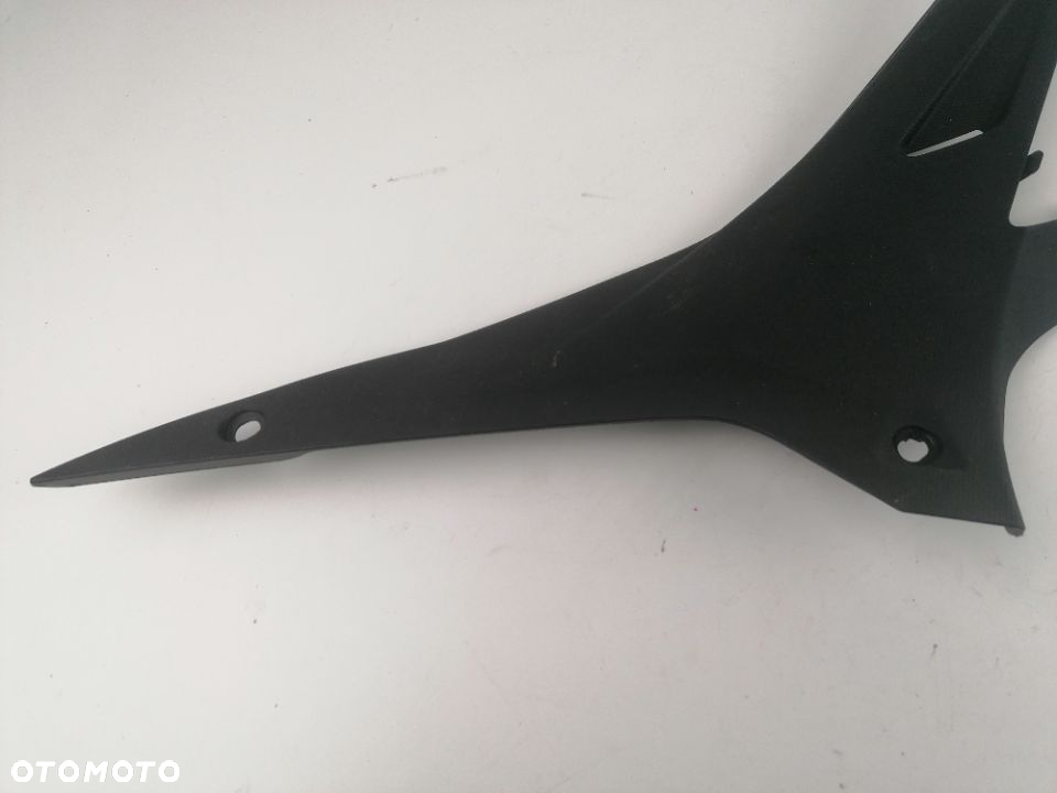 Aprilia RSV4 owiewka wypełnienie siedzenia lewa 09- - 3