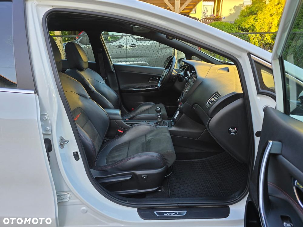 Kia Ceed 1.6 T-GDI GT-Challenge - 38