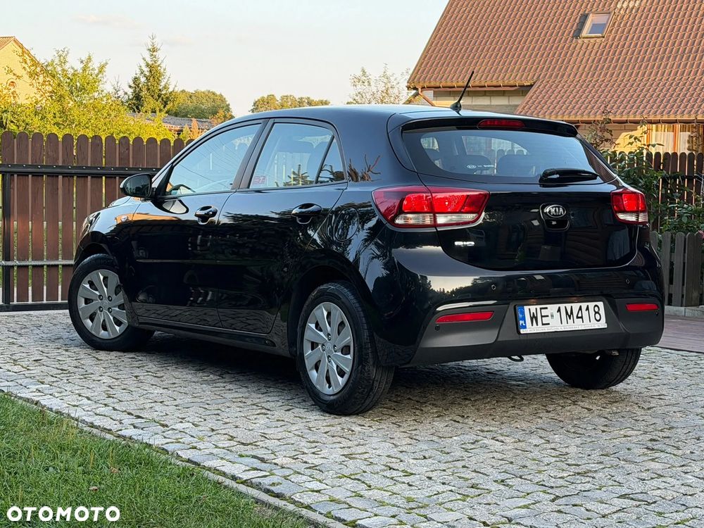 Kia Rio 1.4 M - 14