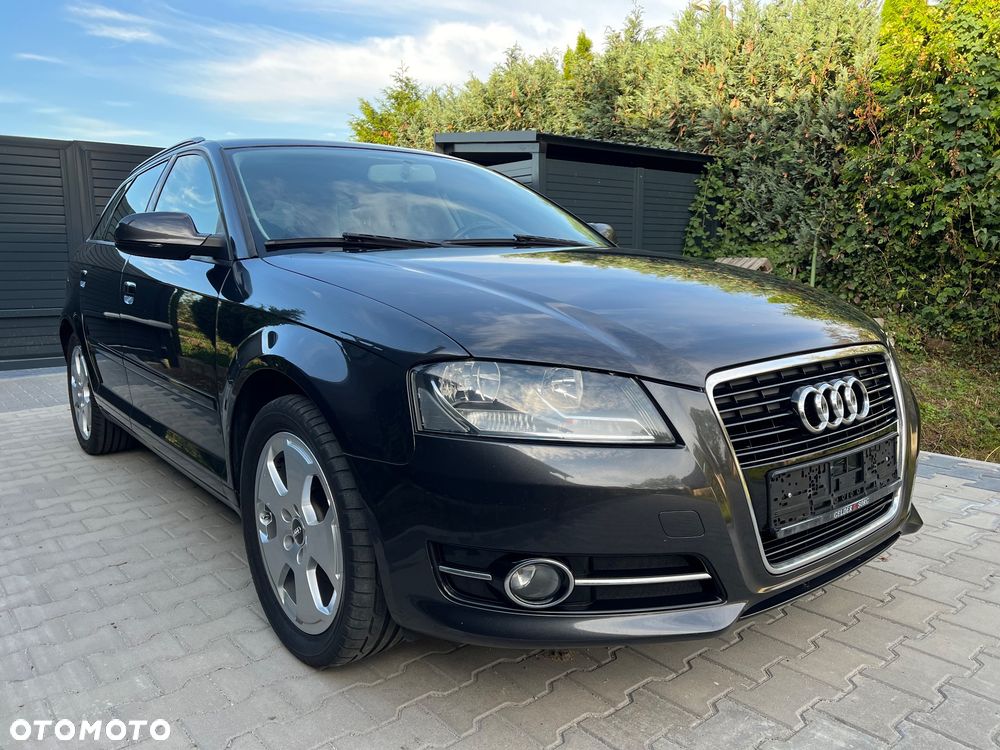 Audi A3 Sportback 1.6 Ambiente - 2