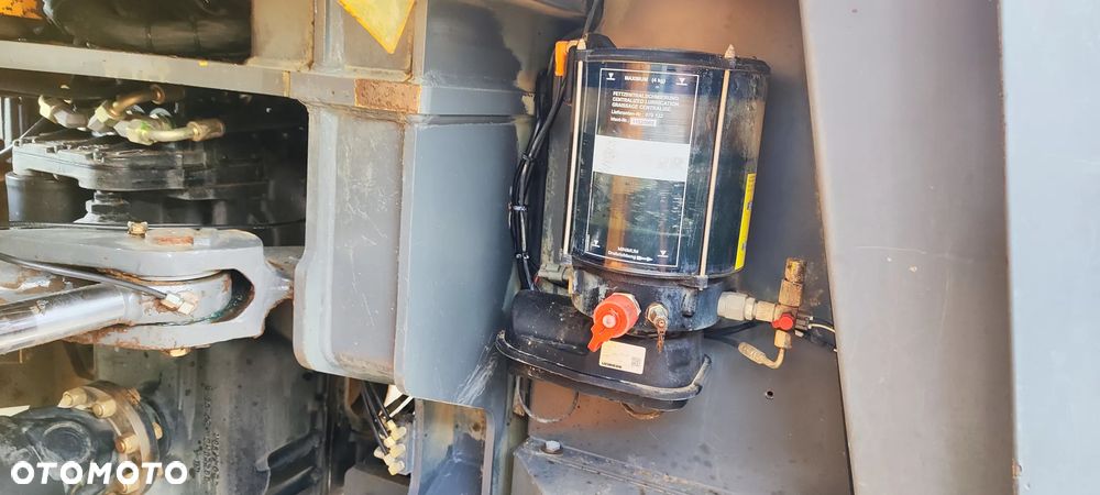 Liebherr L556 WAGA CENTRALNE SMAROWANIE SPROWADZONA L566 L550 - 23