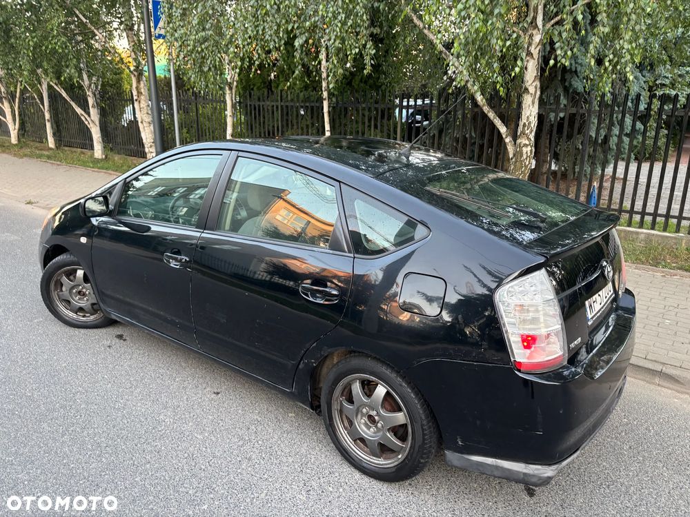 Toyota Prius 1.5 VVT-i Prestige - 4