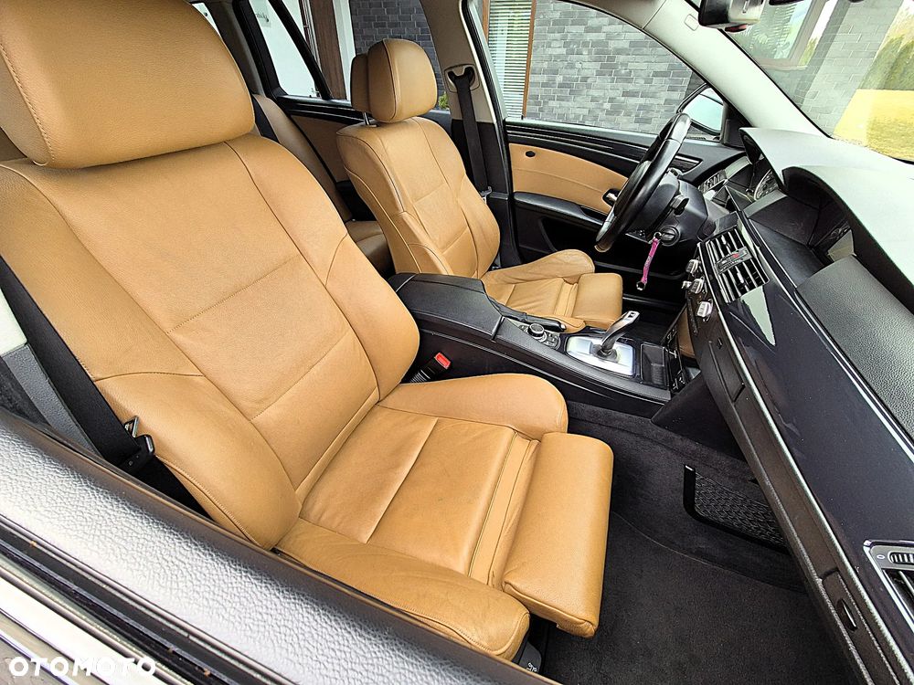 BMW Seria 5 525d Edition Exclusive - 16