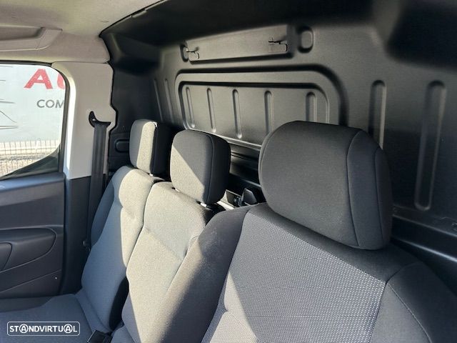 Toyota PROACE CITY 3 LUG. - 15