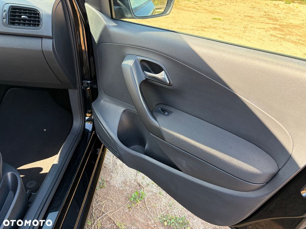 Volkswagen Polo - 16