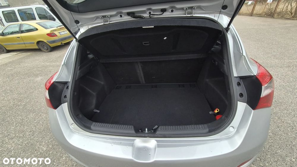 Hyundai i30 1.6 CRDI DCT Premium - 17