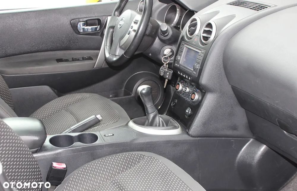 Nissan Qashqai - 11