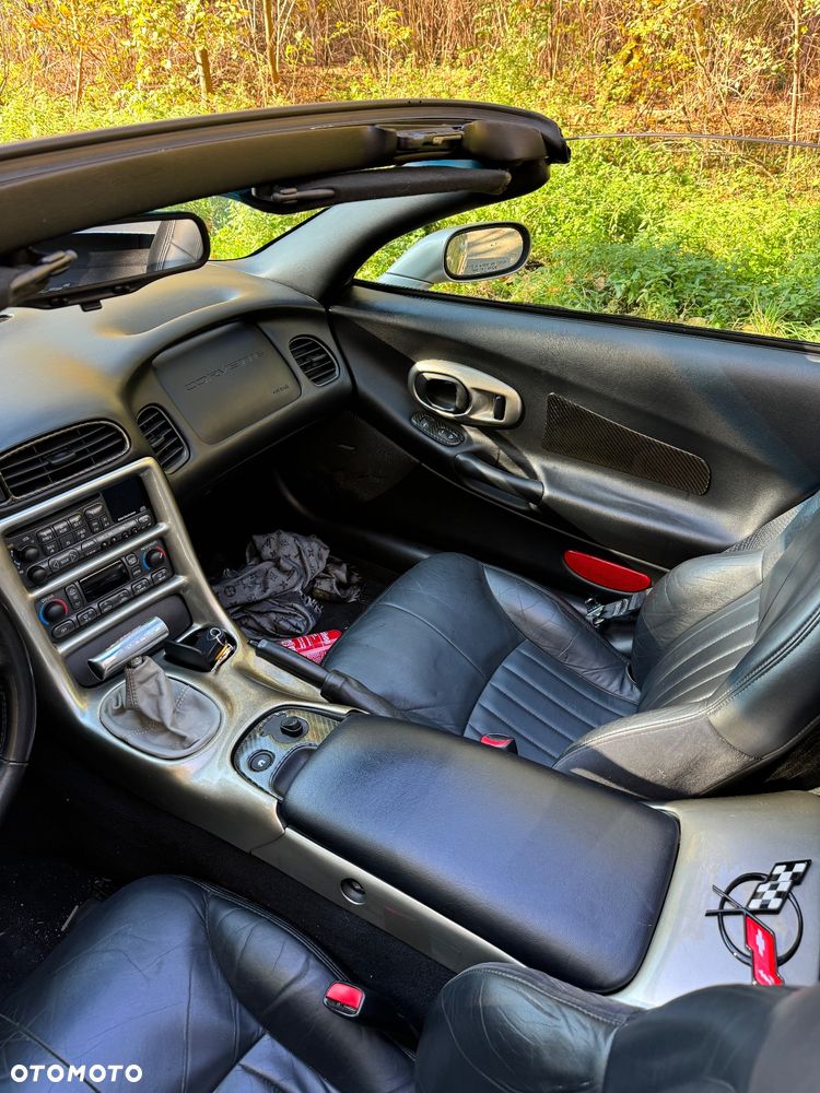 Chevrolet Corvette - 15