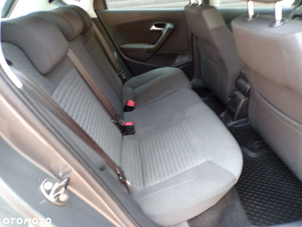 Volkswagen Polo - 18