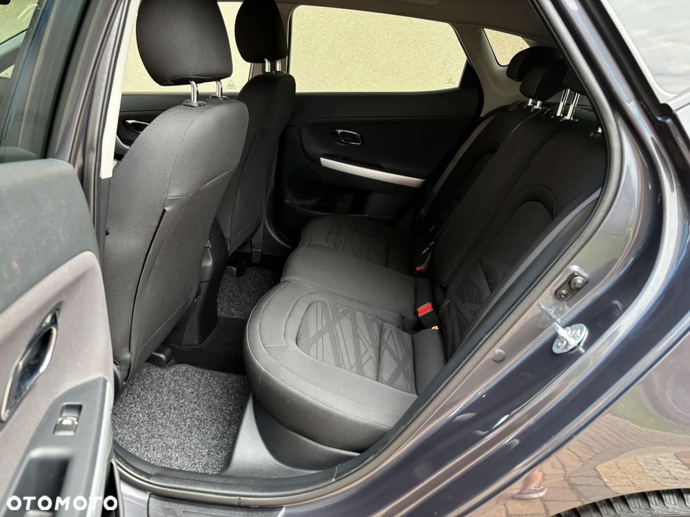 Kia Ceed 1.6 CRDi Smart - 28