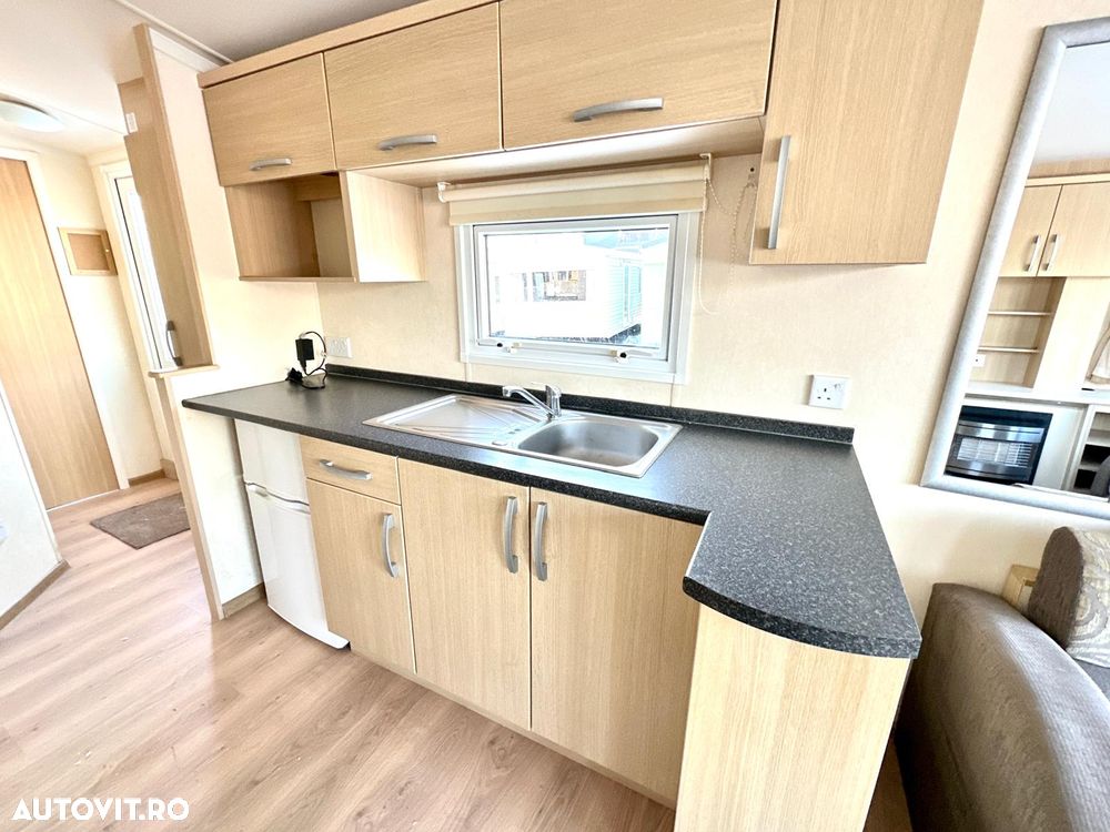 Alta Casă mobilă Swift Burgundy | Tâmplărie PVC | 9 x 3 m | 2 dormitoare și 1 baie - 4