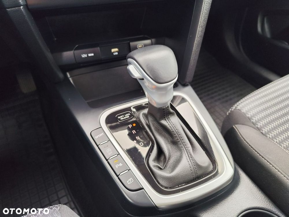 Kia Ceed - 13
