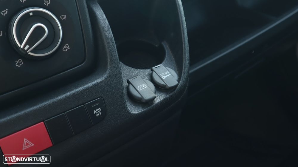 Peugeot Boxer Furgão 330 L3H2 2.2 BlueHDi 120cv - 35