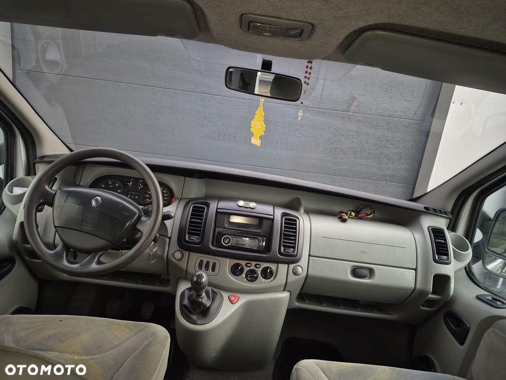 Renault Trafic Passenger - 5