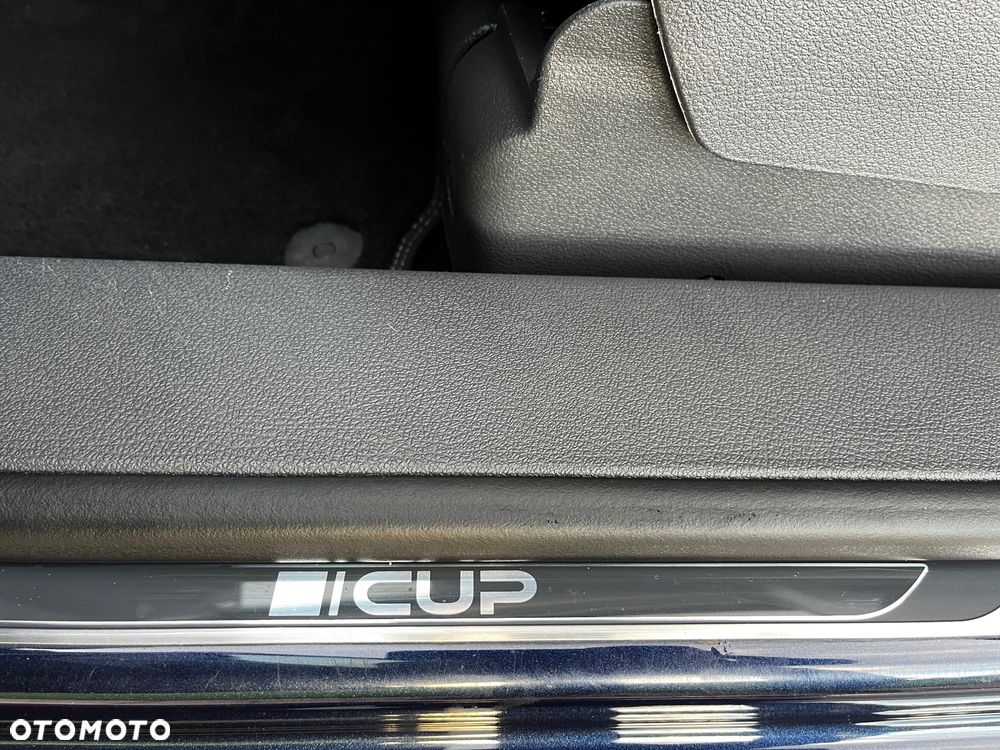 Volkswagen Touran 1.6 TDI DPF BlueMotion Technology Cup - 18