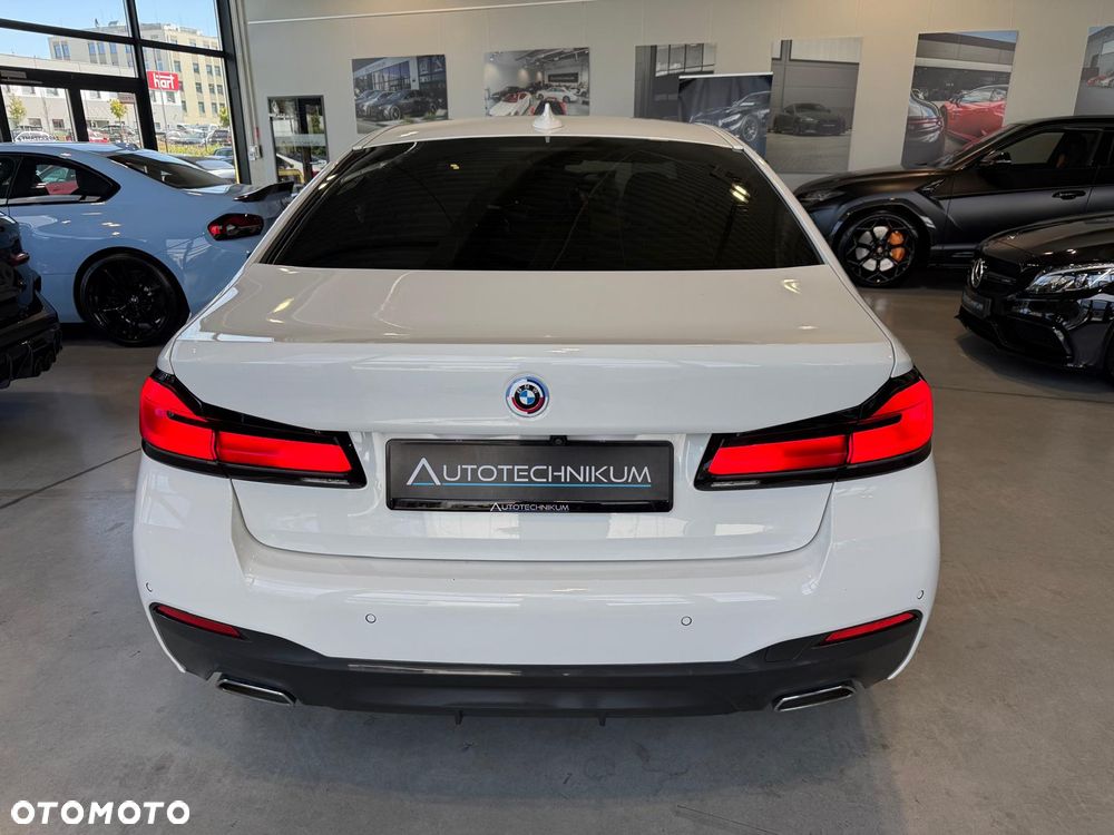 BMW Seria 5 520d MHEV M Sport sport - 23