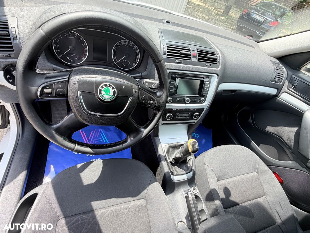 Skoda Octavia 2.0 TDI DPF Elegance - 7