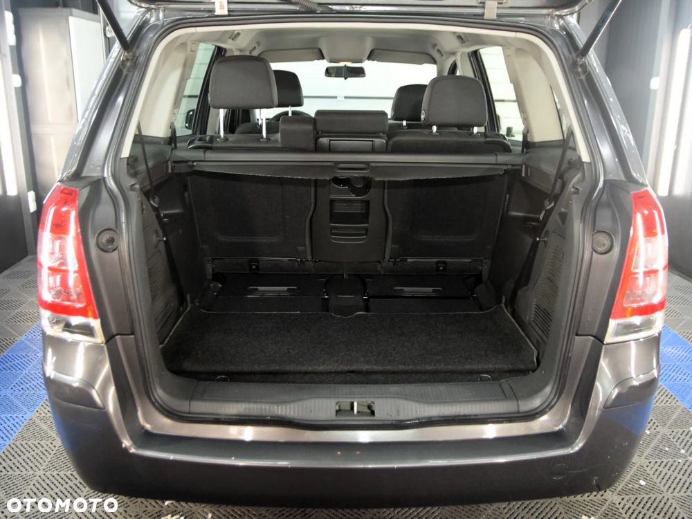 Opel Zafira - 8