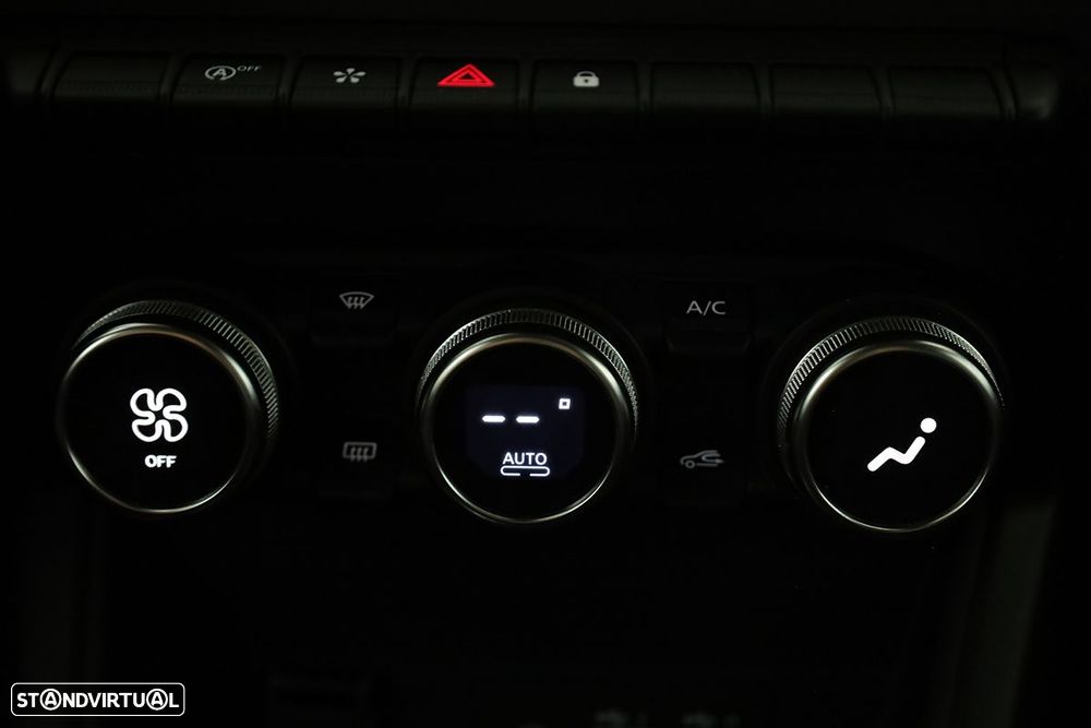 Renault Captur 1.0 TCe Techno Bi-Fuel - 13