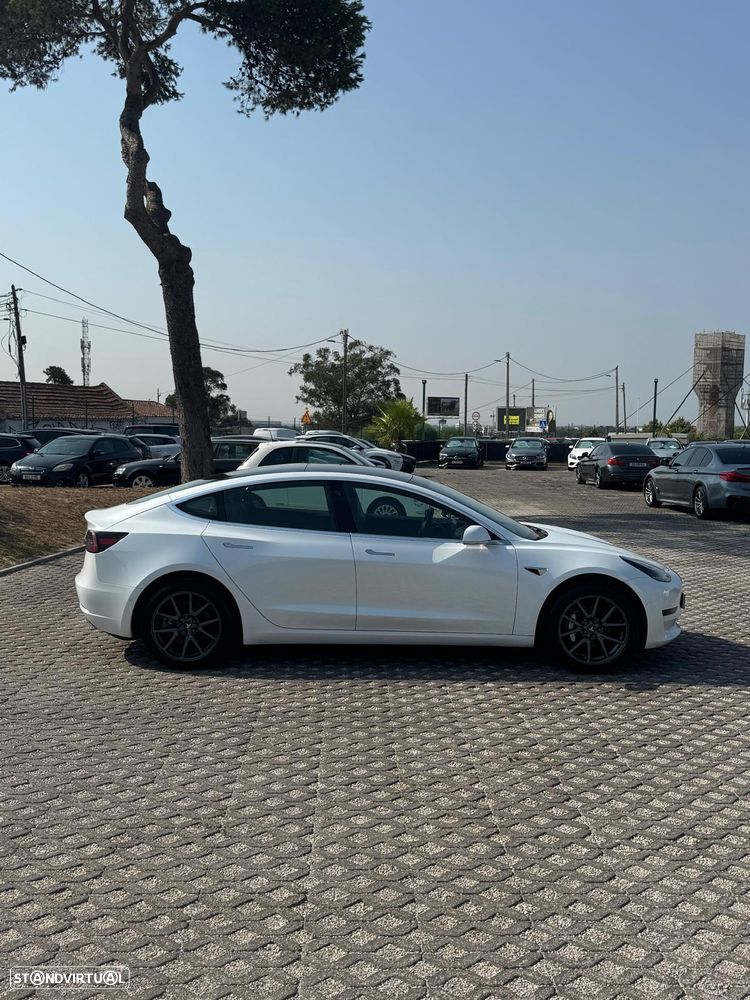 Tesla Model 3 - 29