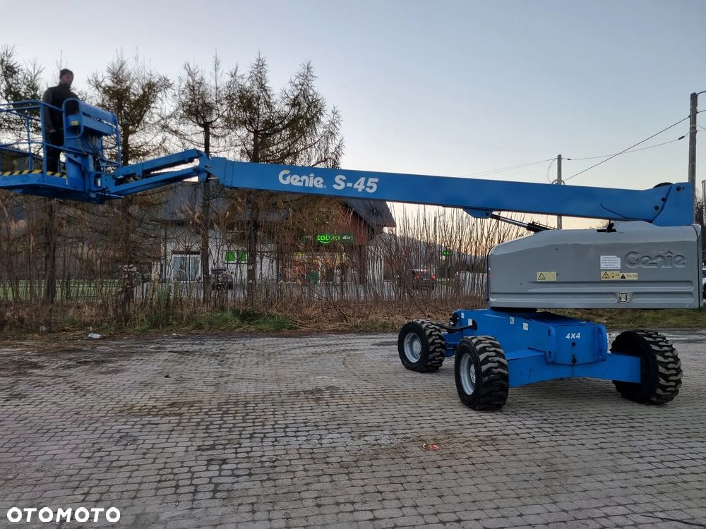 Genie S-45 Zwyżka Podnośnik Teleskopowy terenowy 4x4 wysokość 16 m Silnik DEUTZ jak Nowa IMPORT NORWEGIA 2009r Spalinowo- elektryczna Zadbana. Zero luzów wycieków! Okazja! 2 x Sterowanie maszyną góra i dół - 25