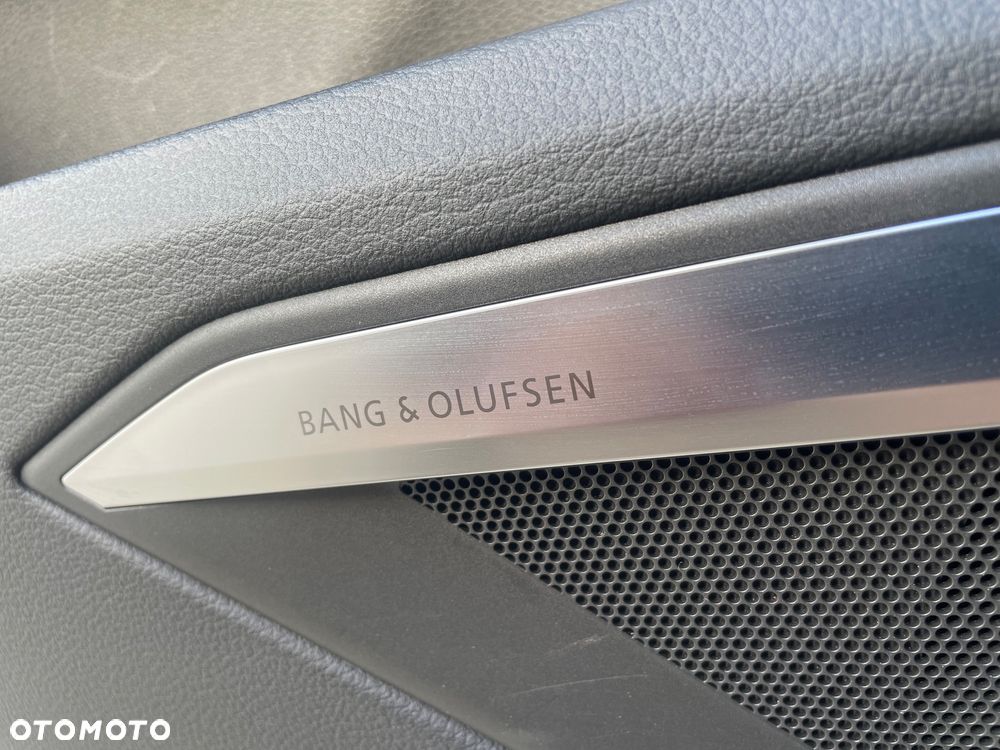 Audi Q8 Sportback e-tron - 34