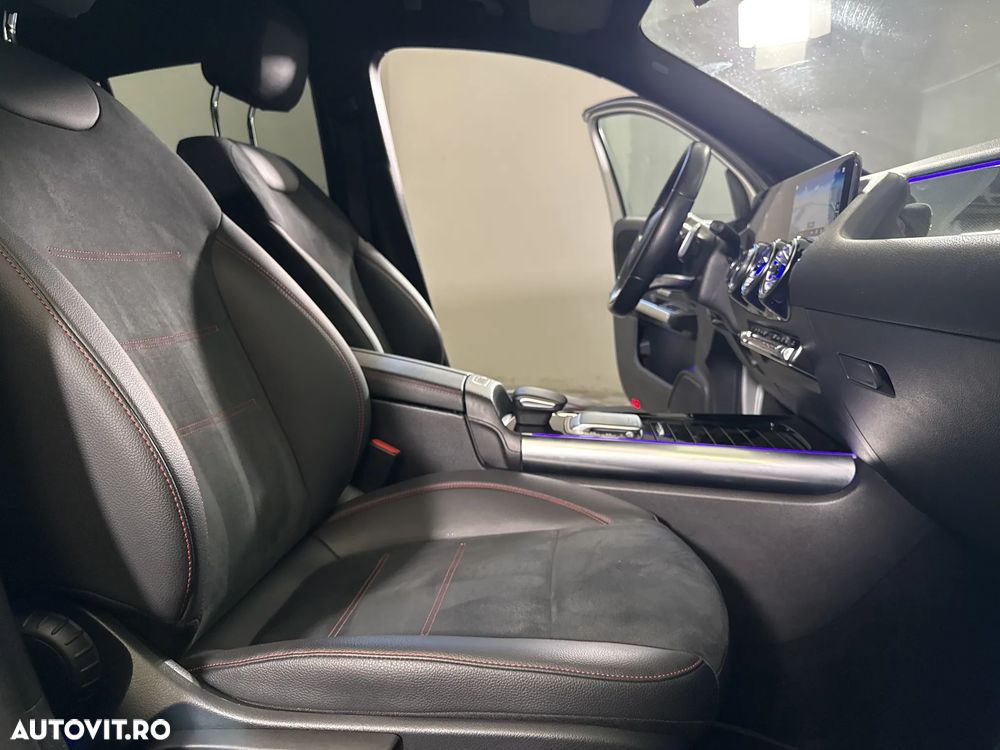 Mercedes-Benz GLA 250 e - 12