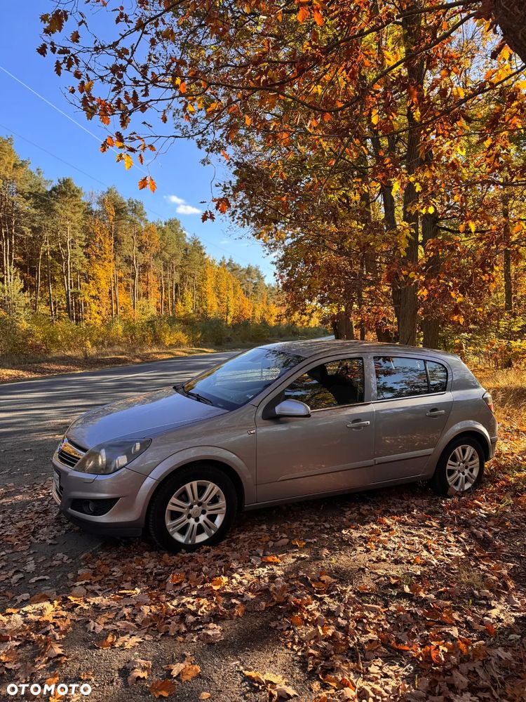 Opel Astra 1.6 Cosmo - 4