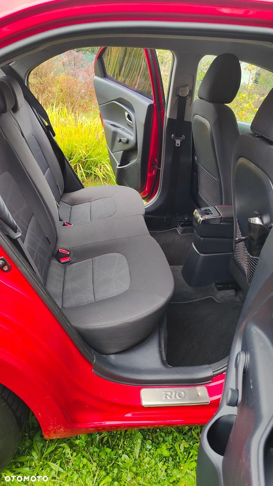 Kia Rio 1.4 M - 37