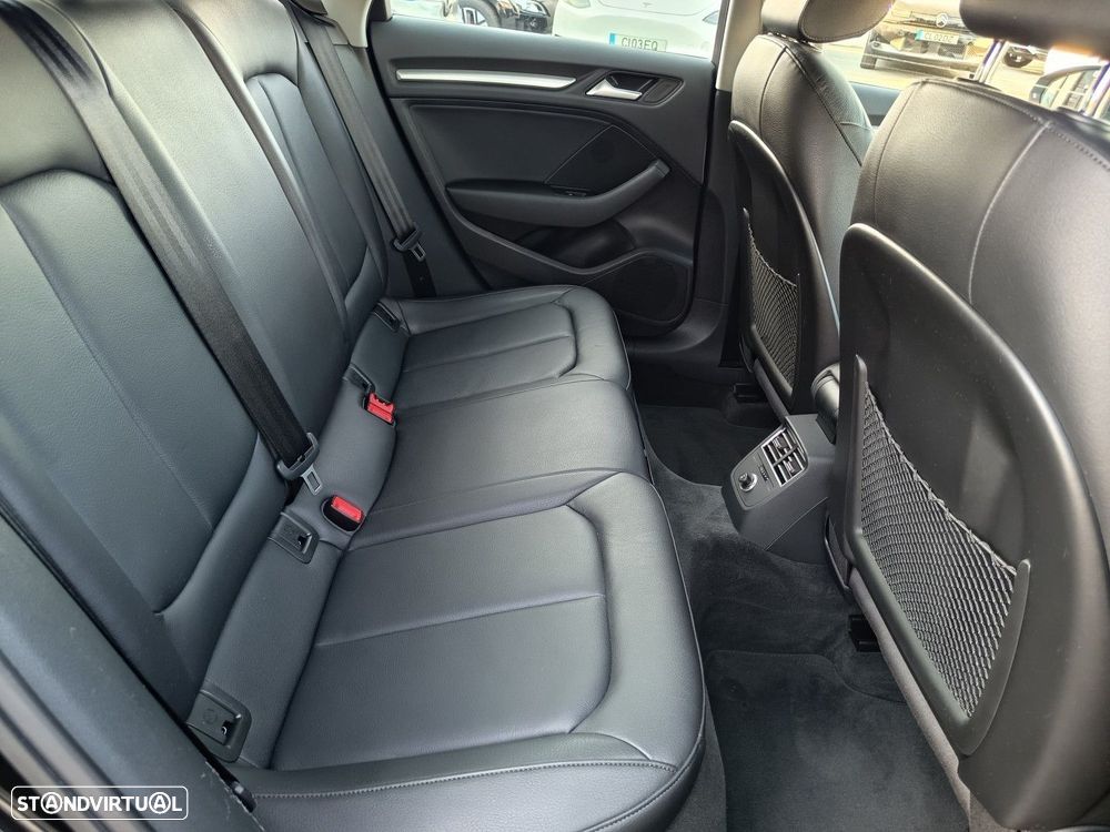 Audi A3 Limousine 1.0 TFSI Design - 14
