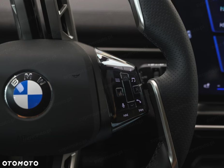 BMW iX3 - 11