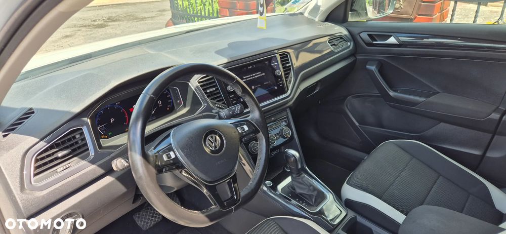 Volkswagen T-Roc - 10