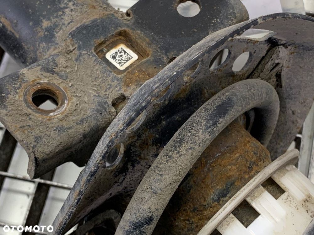 AMORTYZATOR LEWY PRZÓD  MERCEDES-BENZ KLASA E (W212) 2009 - 2016 E 250 CDI / BlueTEC 4-matic - 4